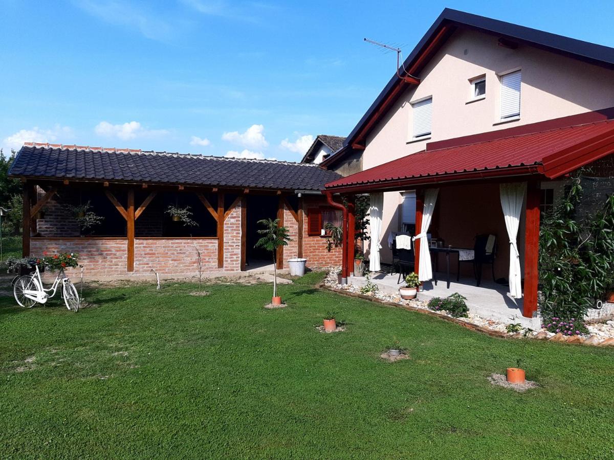 Studio Apartmani "Stimac" Garesnica Exterior photo