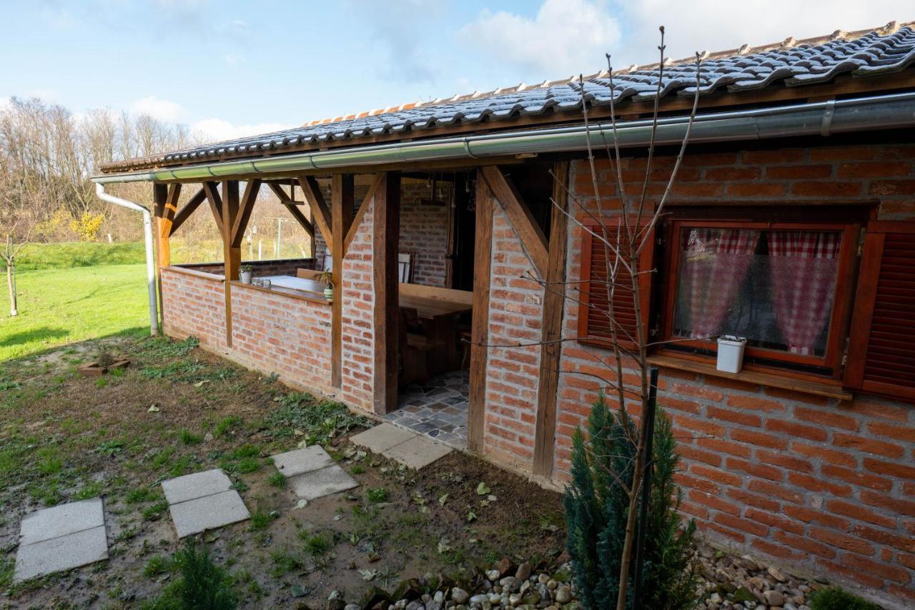 Studio Apartmani "Stimac" Garesnica Exterior photo